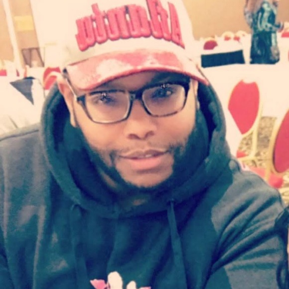 Meet your Posher, Ricardo - Picture 1 of 1